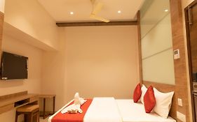 The Paradise Hotel - Luxury Stay